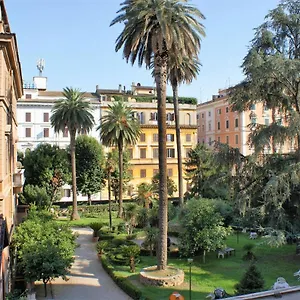 capitolium-rooms.it-romehotels.com/